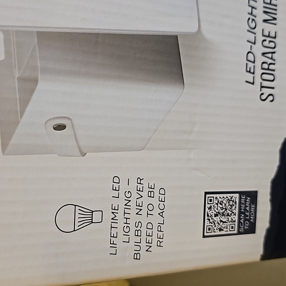 Conair - Crystal Clear LED Makeup Storage Mirror Case - Picture 8 of 10